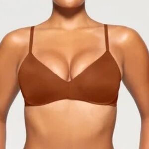 Skims wireless form push up bra - bronze 34D
